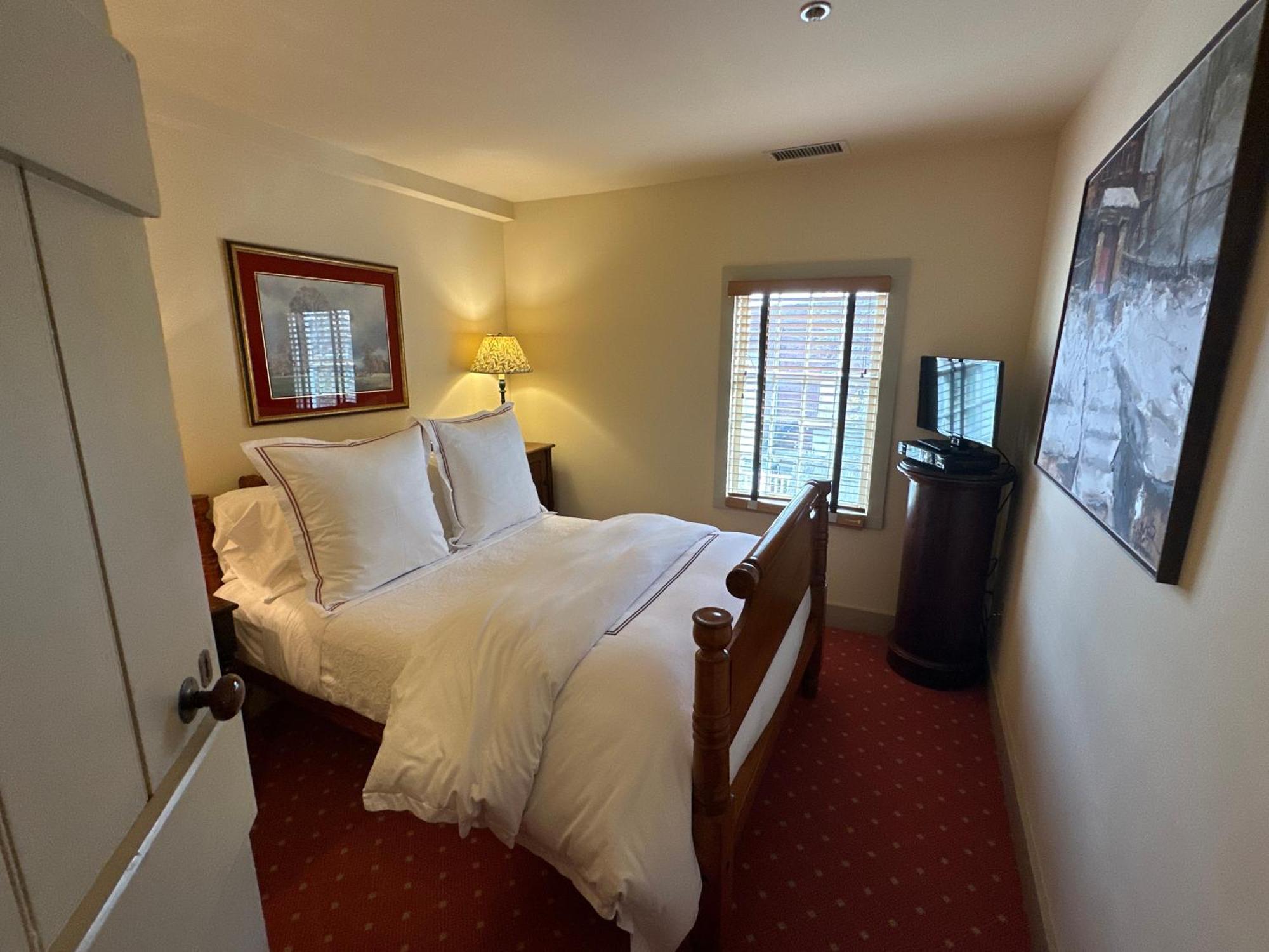 The 1708 House Bed & Breakfast Саутхемптън Екстериор снимка
